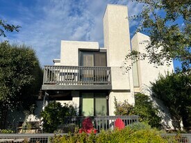 1227 24th St, Unit D in Santa Monica, CA - Building Photo