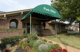 Park Villas Townhomes in Tulsa, OK - Building Photo - Building Photo