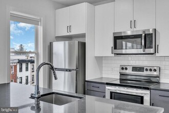330 Cecil B. Moore Ave in Philadelphia, PA - Building Photo - Building Photo
