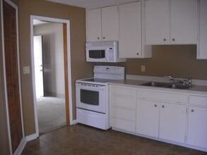 1036 Northwest in Junction City, KS - Building Photo - Building Photo