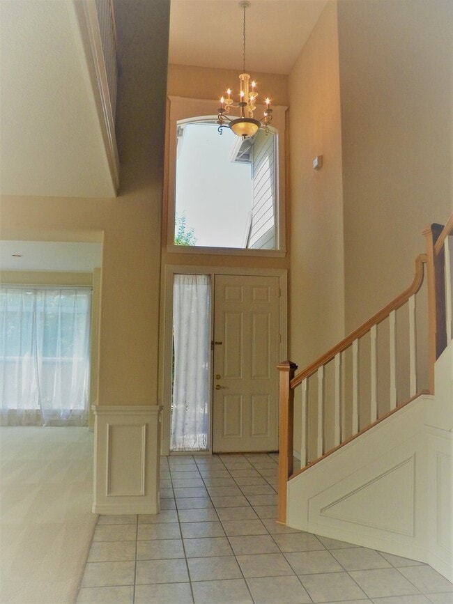23035 Bland Cir in West Linn, OR - Building Photo - Building Photo