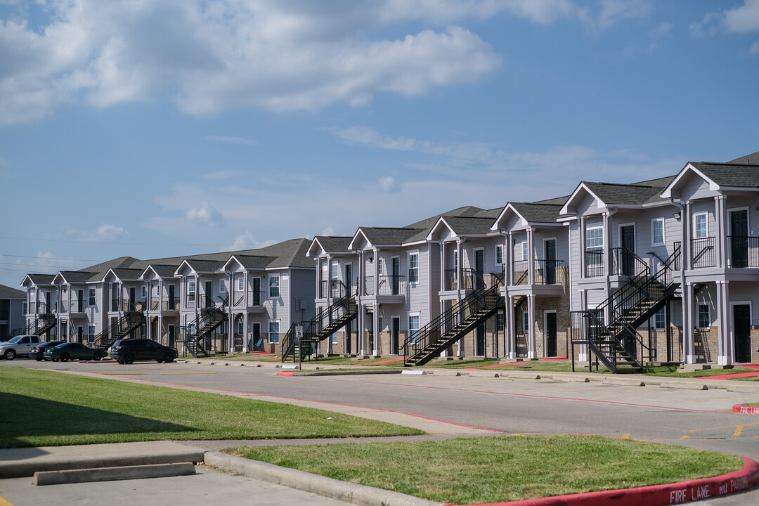 Ambroise Village - Income Restricted in Port Arthur, TX - Foto de edificio