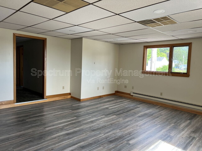 146 Kennedy Memorial Dr in Waterville, ME - Building Photo - Building Photo