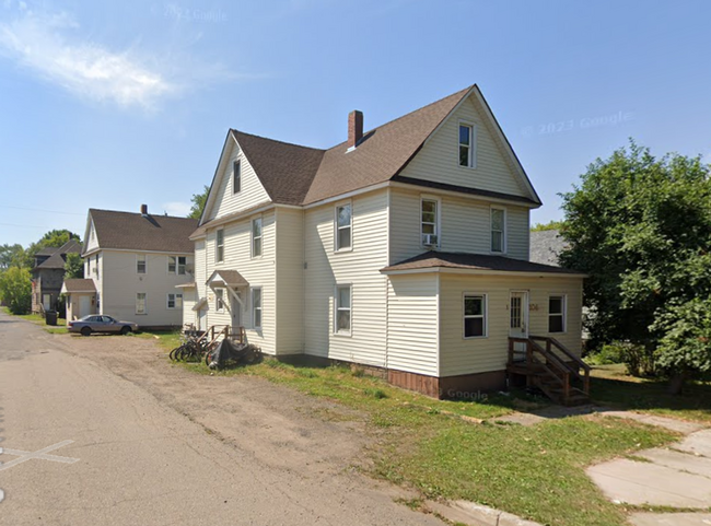 property at 104 5th St S