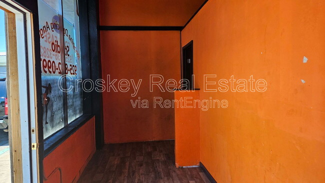 8 Walter Way in Antioch, CA - Foto de edificio - Building Photo