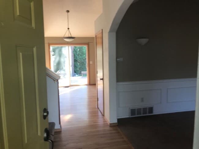 7321 W Kendick Ave in Nine Mile Falls, WA - Building Photo - Building Photo