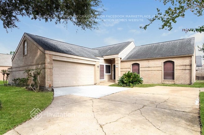 property at 207 Queens Ct