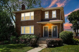 915 W Pacific Ave, Unit SI ID1265537P in Waukegan, IL - Building Photo - Building Photo