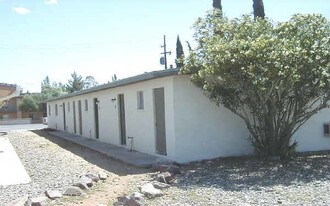 Pima Foothills Apartment in Tucson, AZ - Building Photo
