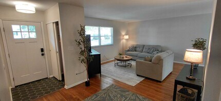 4791 Bourke Rd in Columbus, OH - Foto de edificio - Building Photo