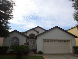 96 Knights Hollow Dr in Apopka, FL - Building Photo