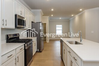 303 Pond Spg Dr in Huntsville, AL - Building Photo - Building Photo