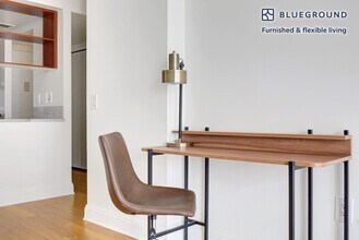 215 E 96th St in New York, NY - Building Photo - Building Photo