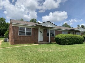 228 Frieda Ln in Americus, GA - Building Photo