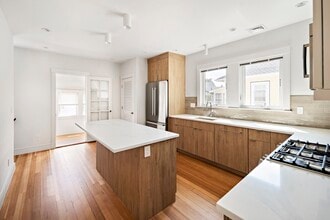 123 Beech St in Belmont, MA - Building Photo - Building Photo