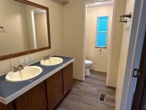 326 Perkins Rd in St. Clair, MO - Building Photo - Building Photo