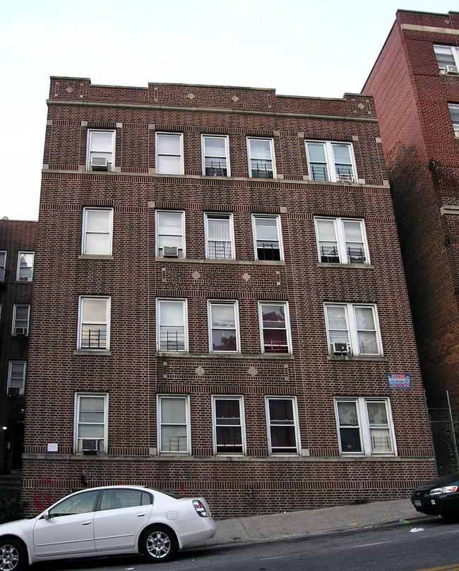 40 Caryl Ave in Yonkers, NY - Foto de edificio - Building Photo