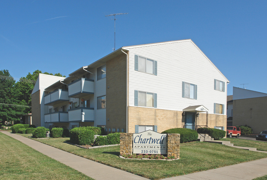 The Chartwell Apartments in Topeka, KS - Building Photo