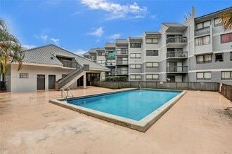 1850 N Congress Ave in West Palm Beach, FL - Building Photo - Building Photo