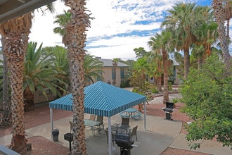 Edgemere Apartments in El Paso, TX - Building Photo - Building Photo