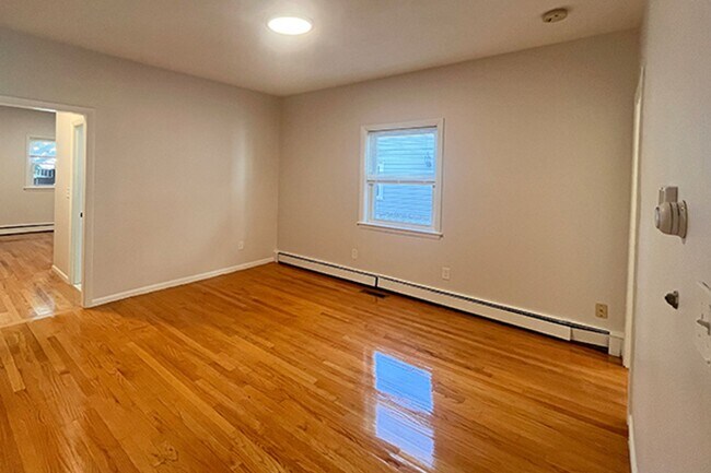 148 Brown St in Waltham, MA - Building Photo - Building Photo
