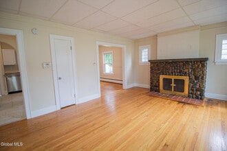 50 New York Ave in Rensselaer, NY - Building Photo - Building Photo
