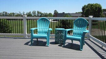 987 Brechin Lane in York, PA - Building Photo