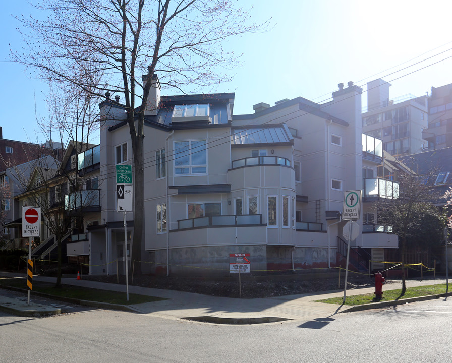 1480 Comox St in Vancouver, BC - Building Photo