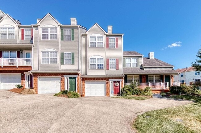 175 Blue Leaf Dr in Christiansburg, VA - Foto de edificio - Building Photo