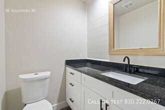 1023 Avenue B in San Antonio, TX - Building Photo - Building Photo