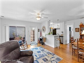 1150 Breezy Way, Unit 4 in Sebastian, FL - Building Photo - Building Photo