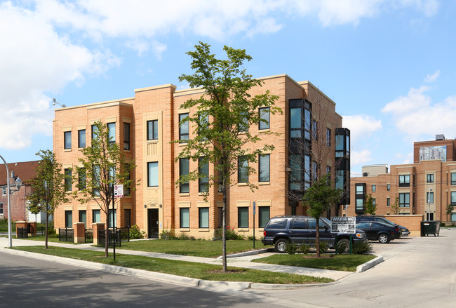 Sullivan Station in Chicago, IL - Building Photo - Building Photo