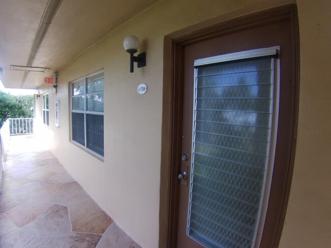 458 Flanders I in Delray Beach, FL - Building Photo - Building Photo