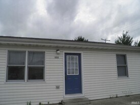 5221 Raubs Ln in Bloomington, IN - Building Photo