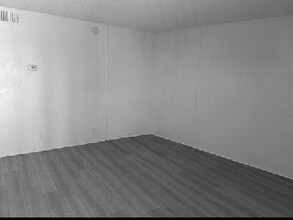 522 E Ave Q-5 in Palmdale, CA - Building Photo - Building Photo