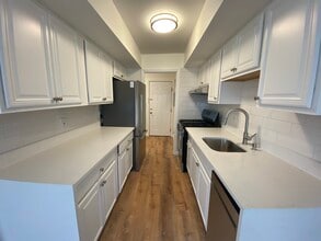 364 Westwood Ave, Unit 91 in Long Branch, NJ - Foto de edificio - Building Photo