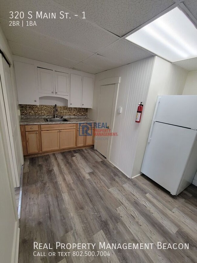 320 S Main St in Hartford, VT - Building Photo - Building Photo