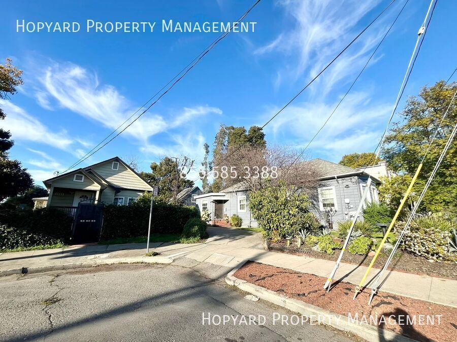 2805 Humboldt Ave in Oakland, CA - Building Photo