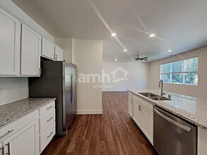 19226 15th Ave Ct E in Spanaway, WA - Building Photo - Building Photo