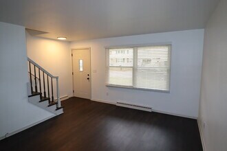 802 N Hawthorne Dr in Appleton, WI - Building Photo - Building Photo