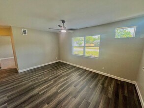 46 Narcissus Dr in Debary, FL - Building Photo - Building Photo
