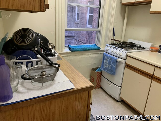 property at 32 Queensberry St