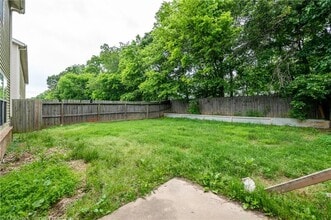 812 Baker St NW in Gravette, AR - Building Photo - Building Photo
