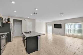 3351 Liberty Square Way in Fort Pierce, FL - Building Photo - Building Photo