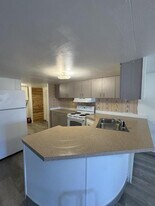 1660-1H-5 5th St in Delta, CO - Building Photo