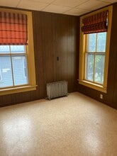84 Center St, Unit 5 in Oneonta, NY - Building Photo - Building Photo