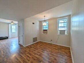 1825 N Kedzie Ave in Chicago, IL - Building Photo - Building Photo