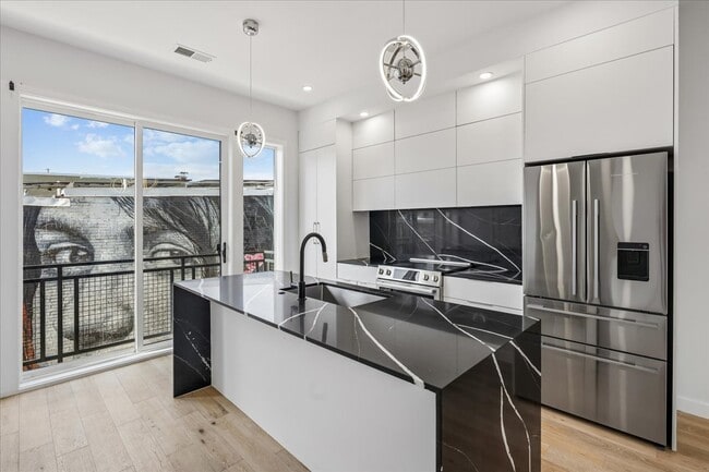 810 13th St NE in Washington, DC - Building Photo - Building Photo