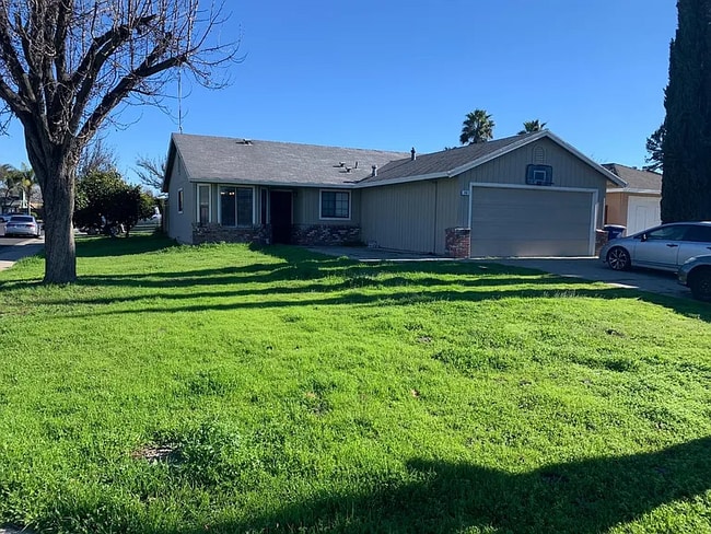 property at 700 Lacross Ct
