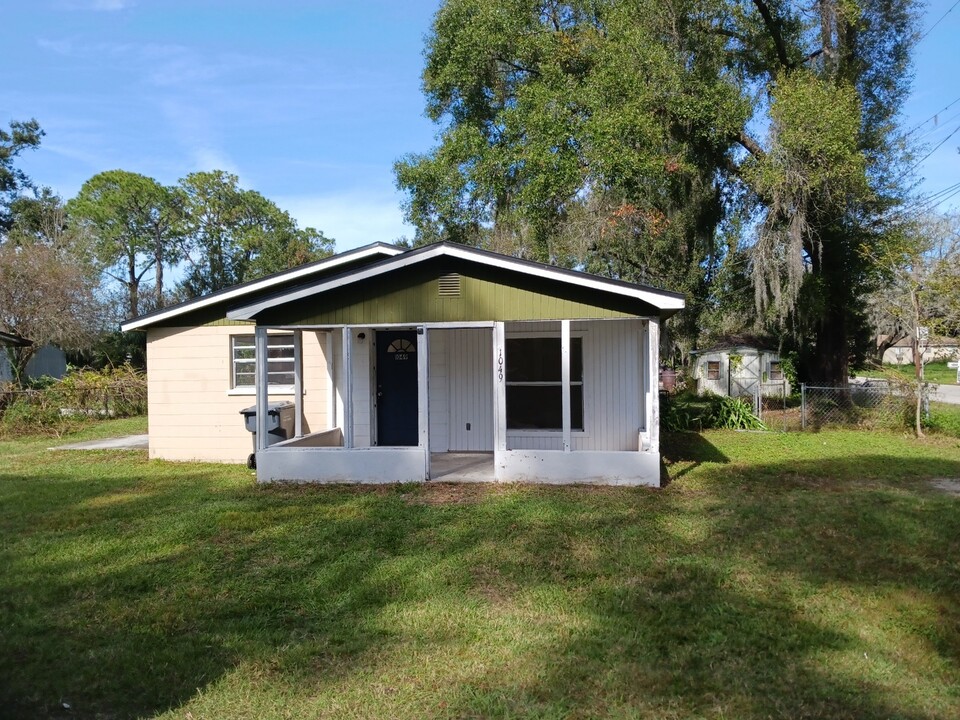 1049 Terry Ave in Lakeland, FL - Building Photo